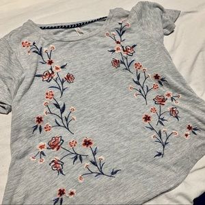Floral Embroidered Crop Tee